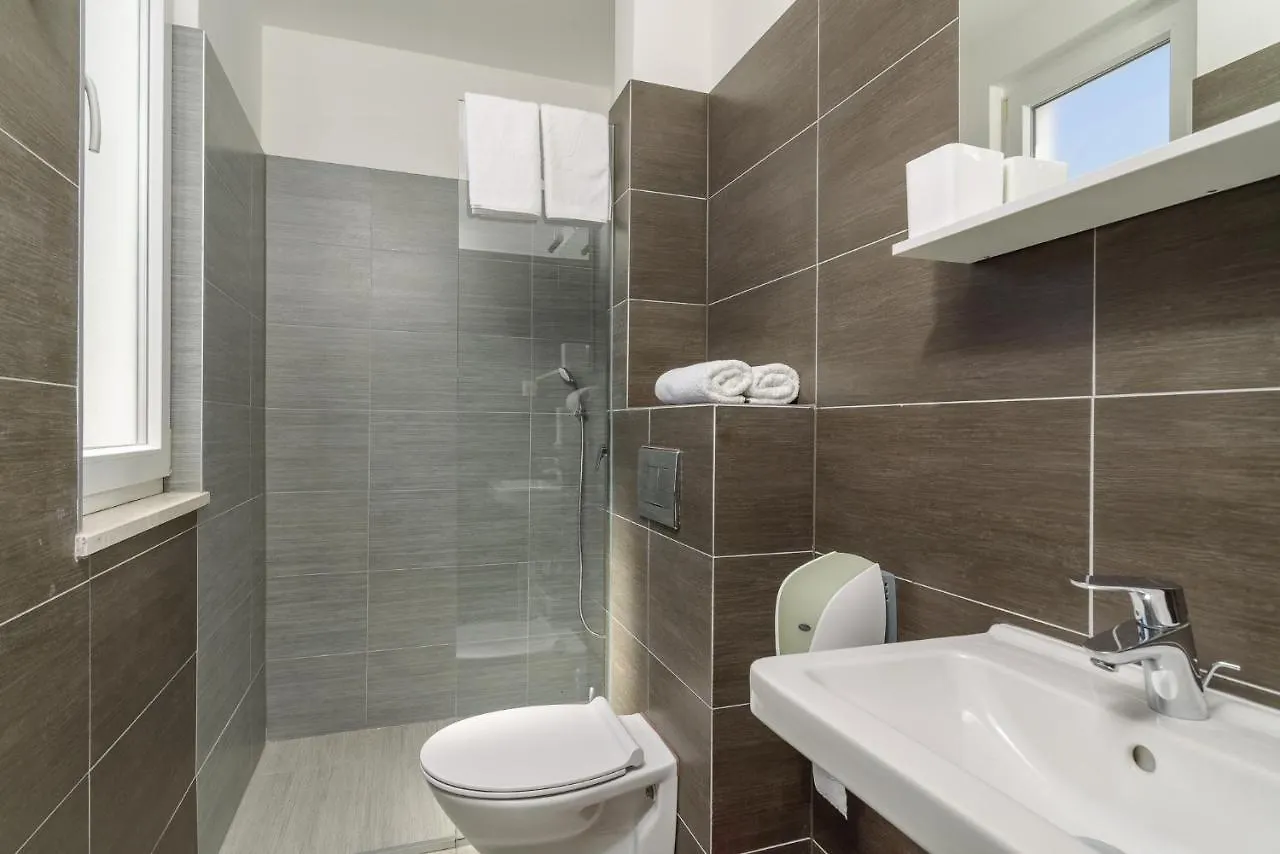 Vila White Trogir 3*,
