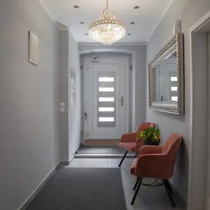 Apartament Captain Emo 