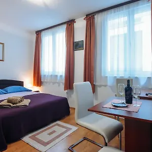 rezervirajte ovdje