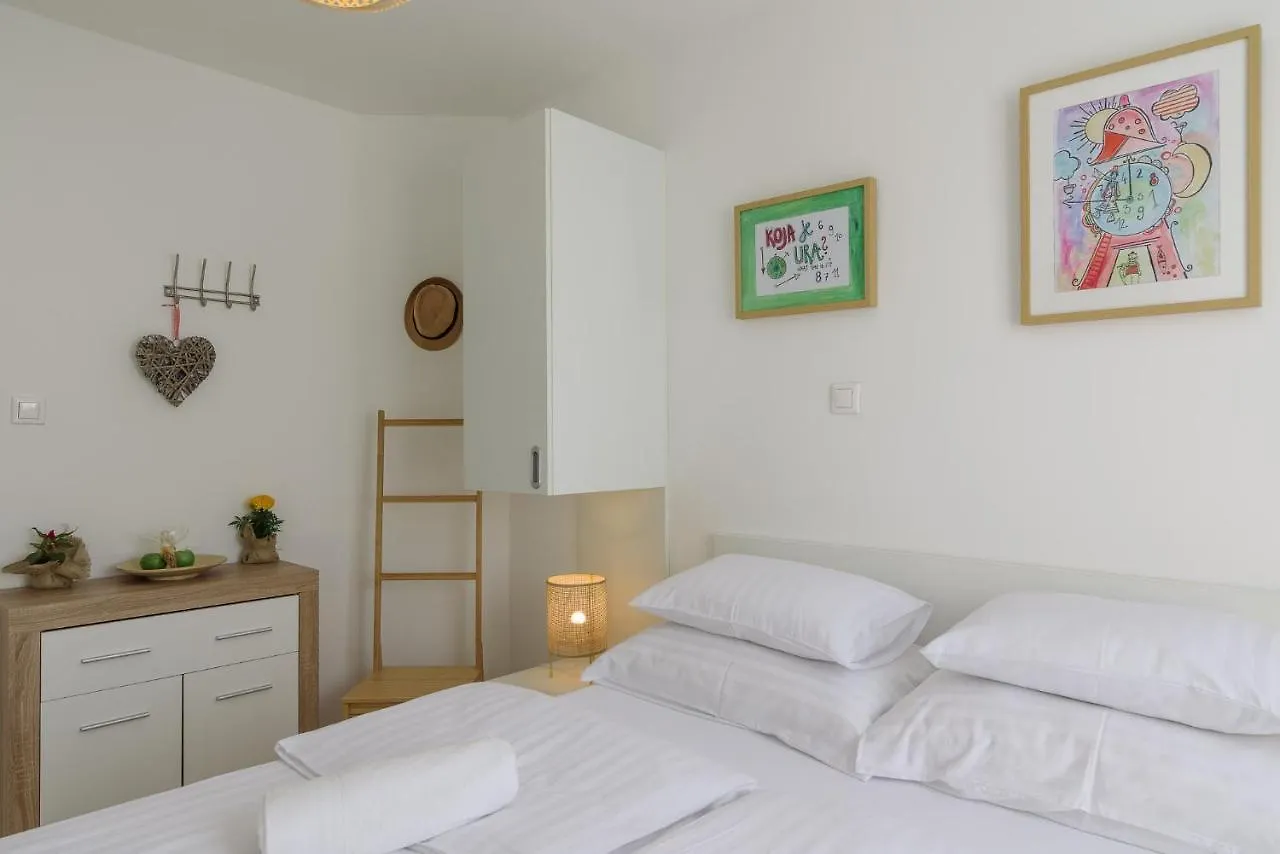 Vila White krevet i doručak