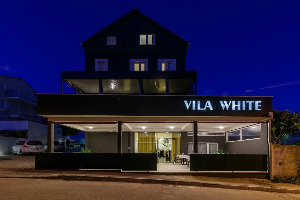 Vila White Trogir Kroatien