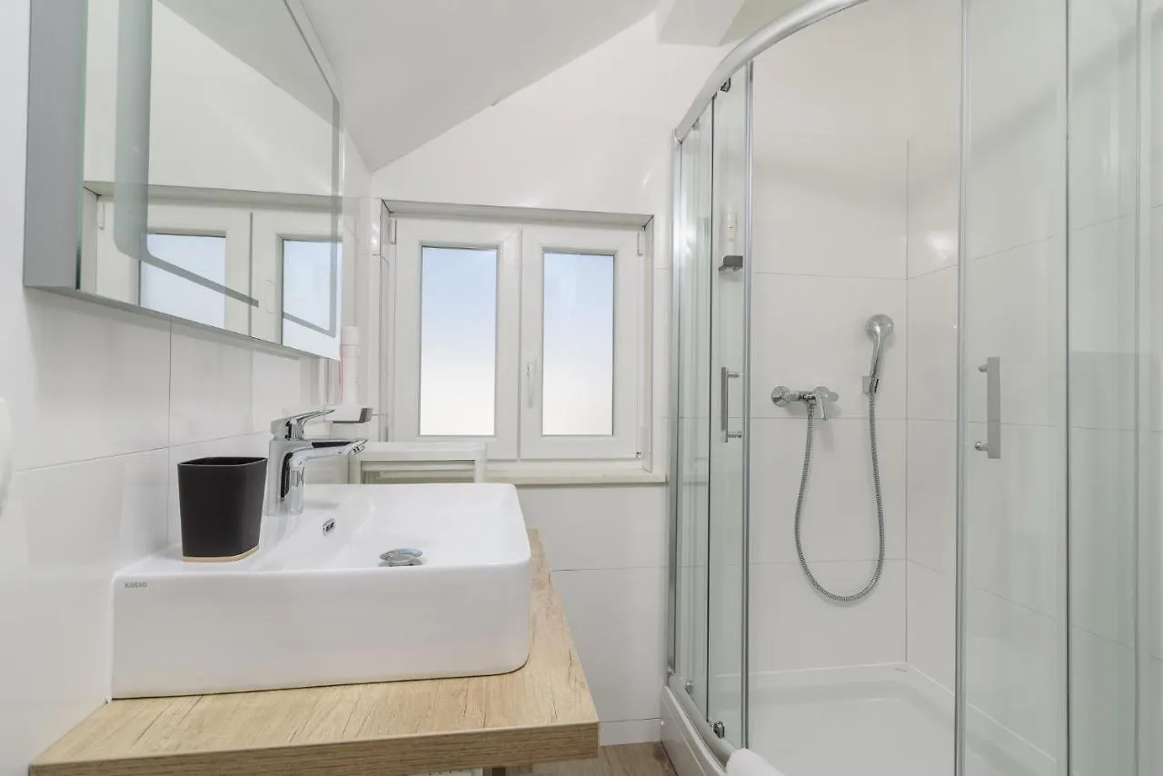 Vila White krevet i doručak Trogir