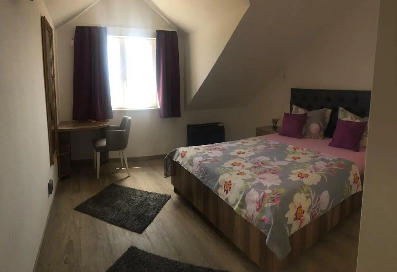 Vila White Trogir